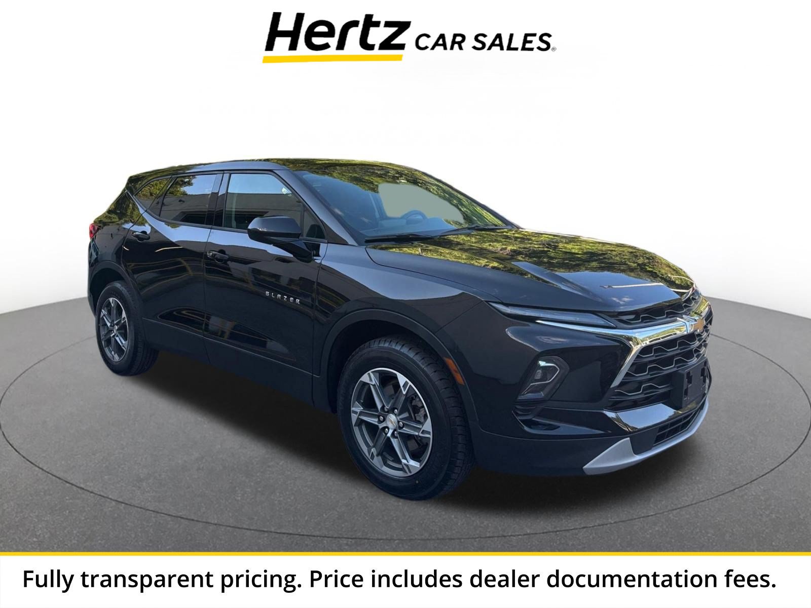 Used 2025 Chevrolet Blazer LT FWD image 1