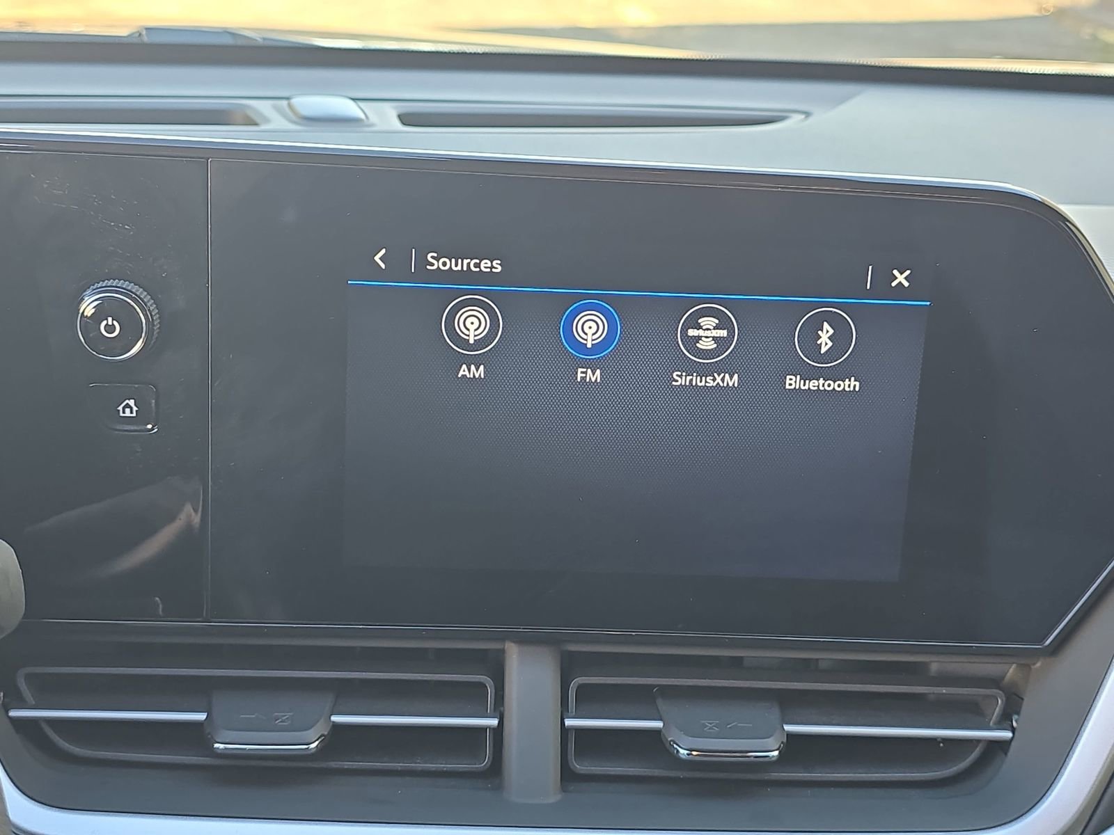 Used 2025 Chevrolet Trax LS w/ Driver Confidence Package image 27