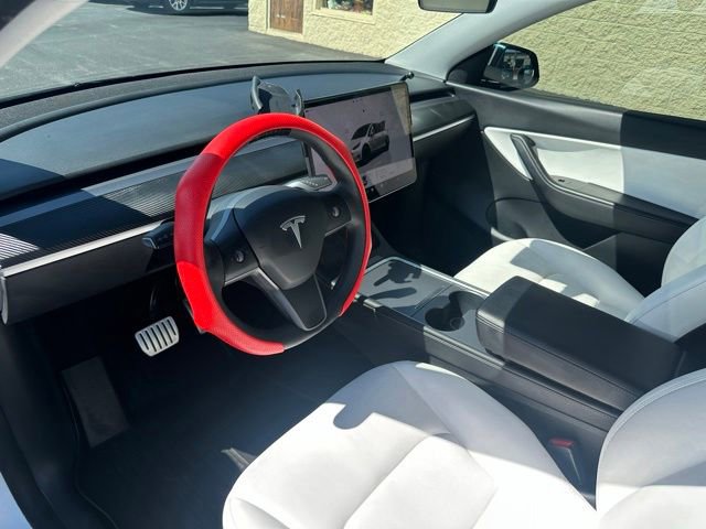 Used 2022 Tesla Model Y Performance AWD/4WD image 9