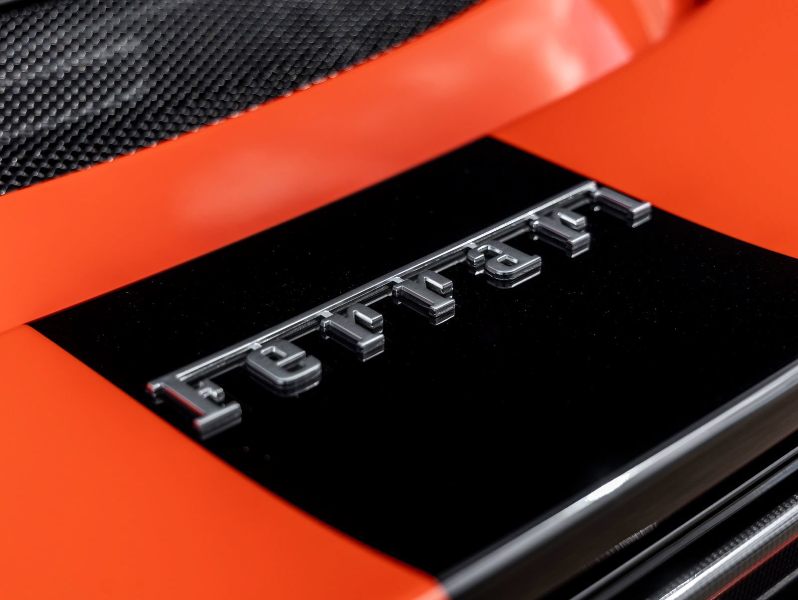 Used 2024 Ferrari 296 GTS RWD image 15