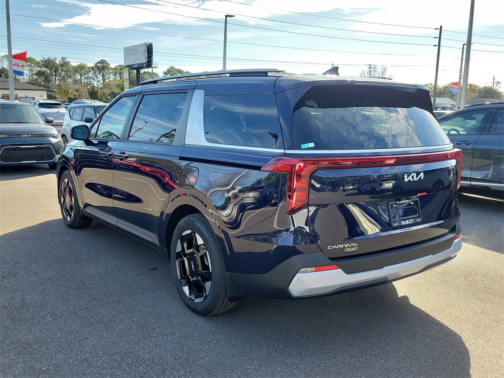 New 2026 Kia Carnival EX image 4