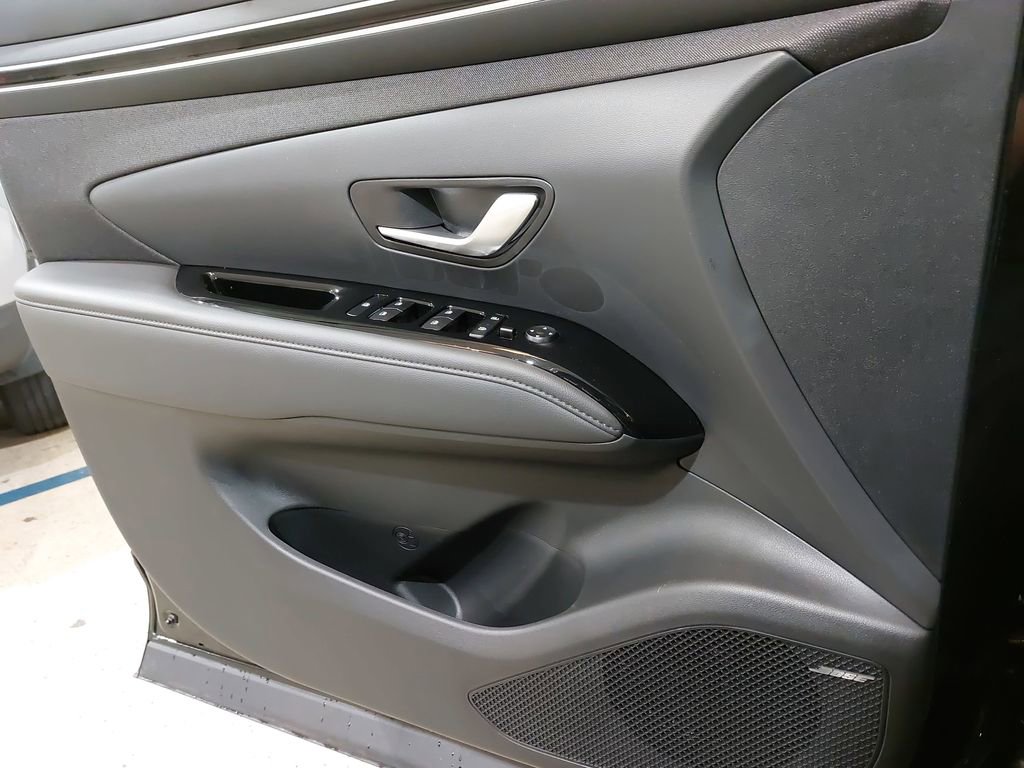 Certified 2024 Hyundai Tucson Limited image 27