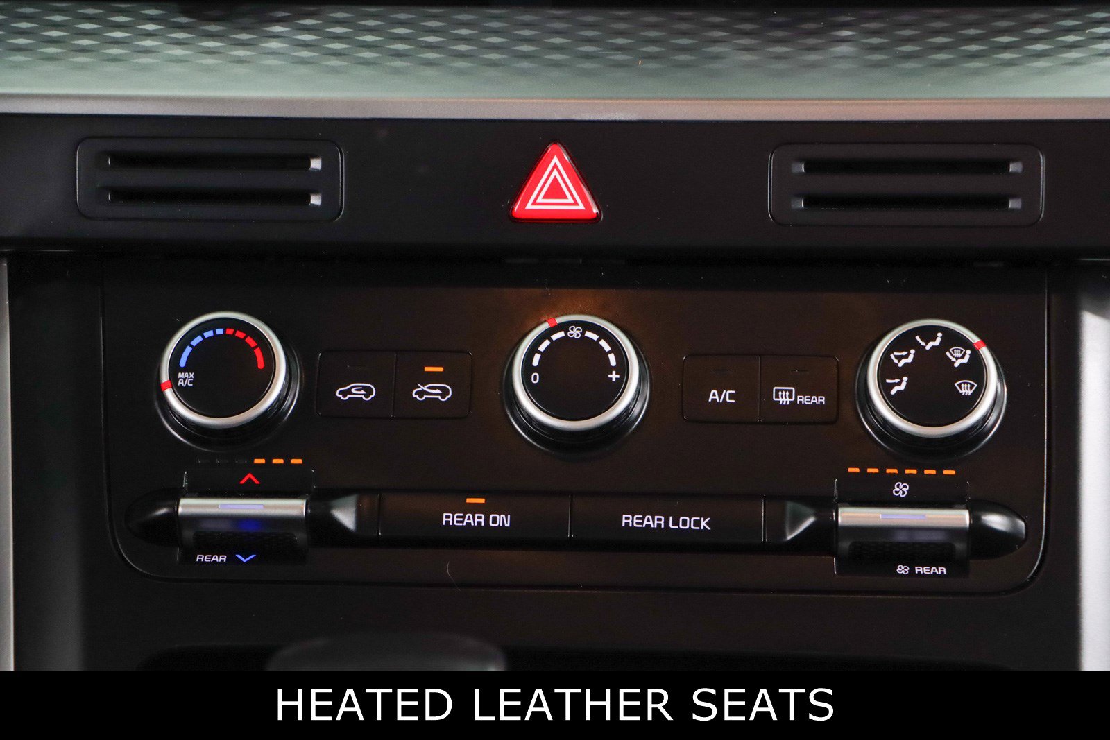 Used 2024 Kia Carnival LX image 20