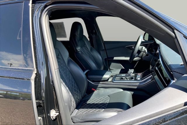 Used 2023 Audi SQ7 Prestige AWD/4WD image 7