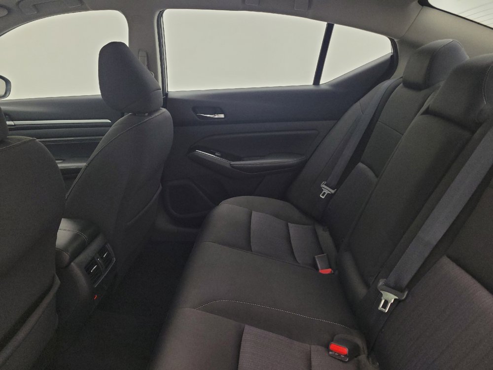Used 2020 Nissan Altima 2.5 SV FWD image 18