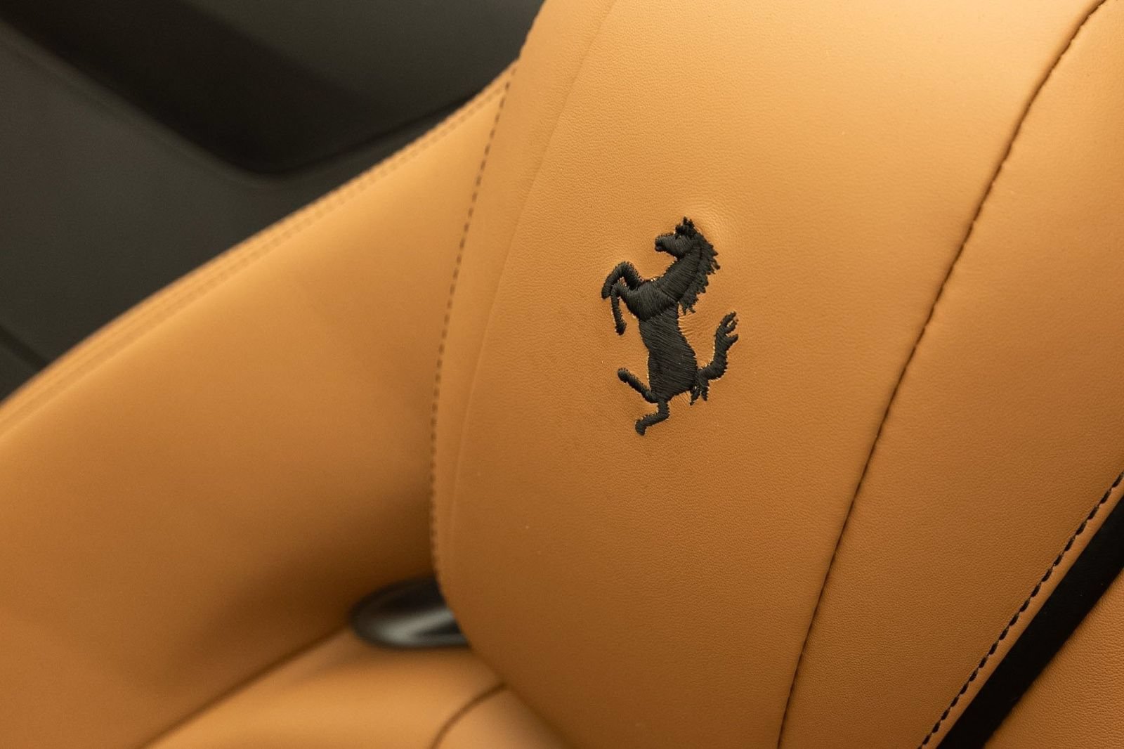 Used 2021 Ferrari 812 GTS RWD image 43