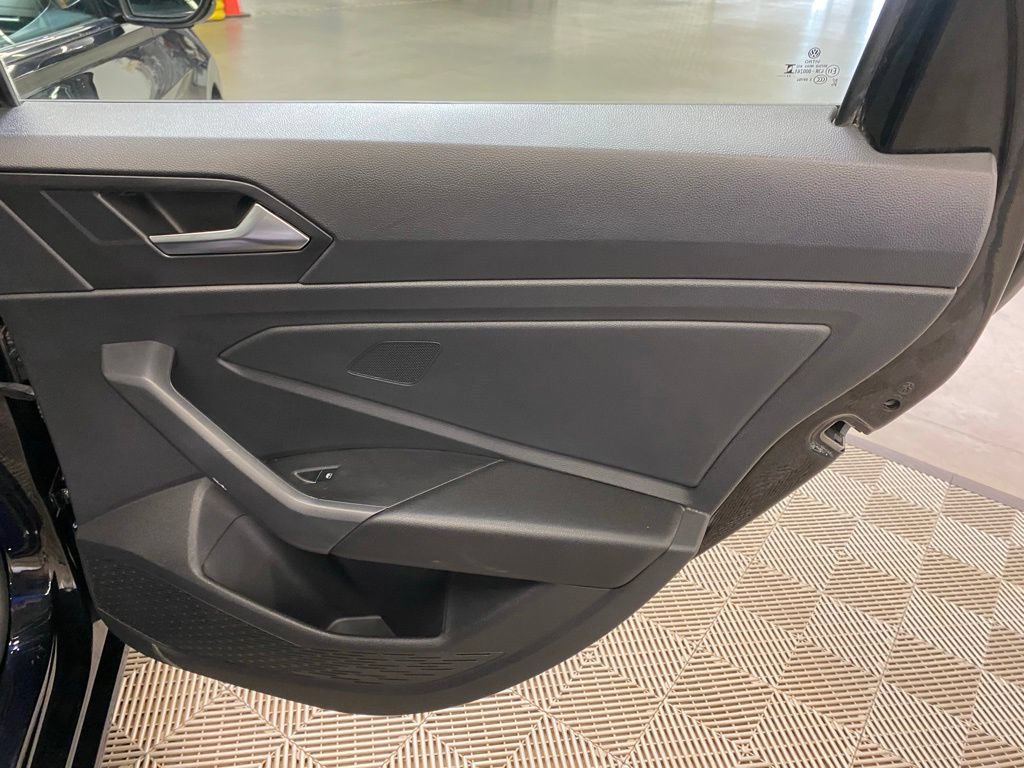 Used 2024 Volkswagen Jetta SE FWD image 17