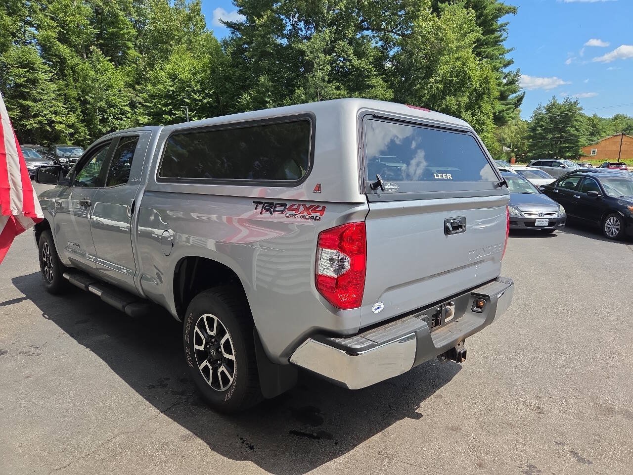 Used 2014 Toyota Tundra SR5 w/ TRD Off Road Package AWD/4WD image 5