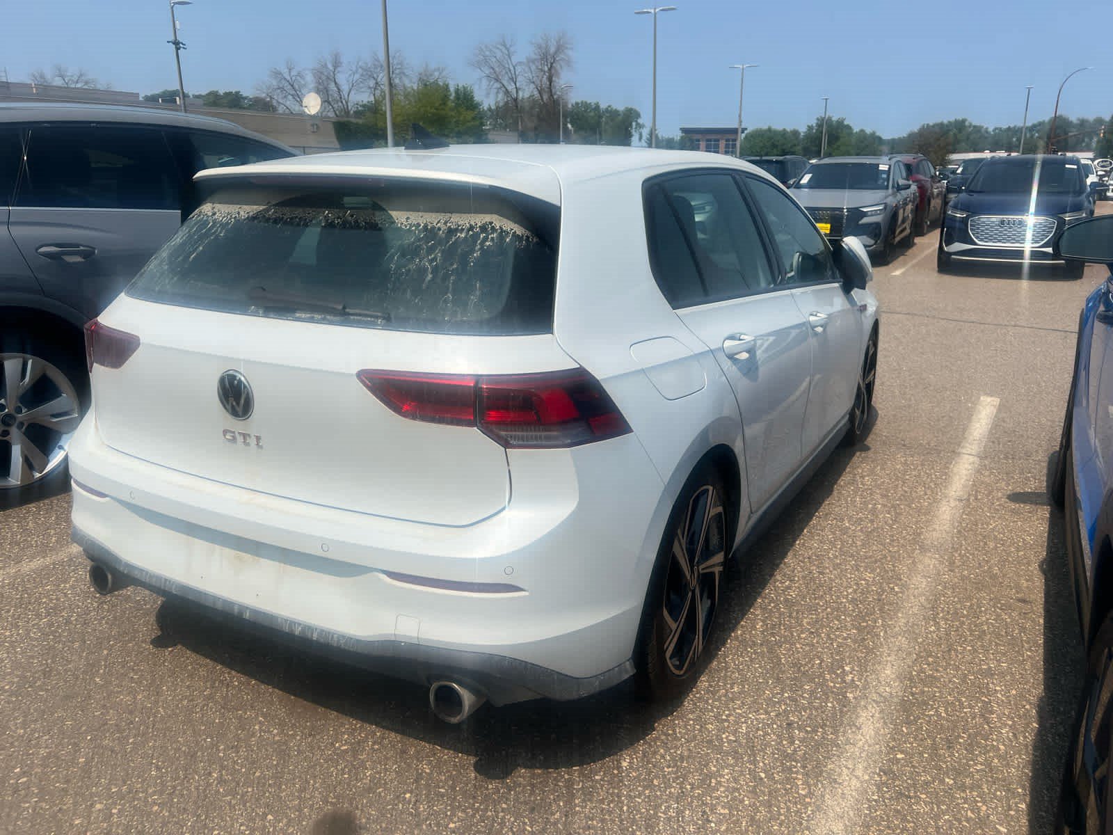 Used 2024 Volkswagen GTI SE FWD image 3