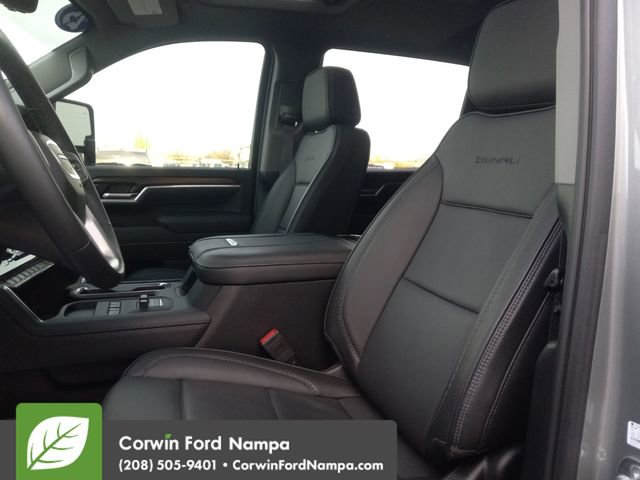 Used 2025 GMC Sierra 3500 Denali w/ Denali Reserve Package AWD/4WD image 24