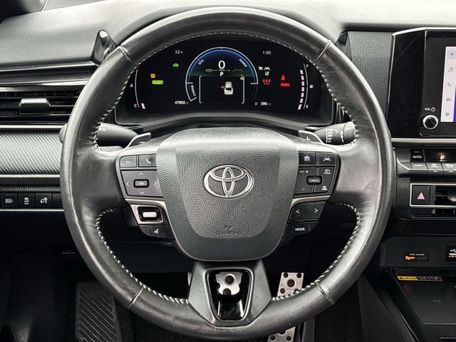 Used 2025 Toyota Camry SE image 21