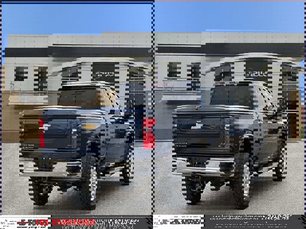 Used 2022 Chevrolet Silverado 2500 LTZ w/ LTZ Premium Package image 6