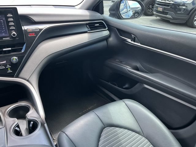 Used 2021 Toyota Camry SE FWD image 16
