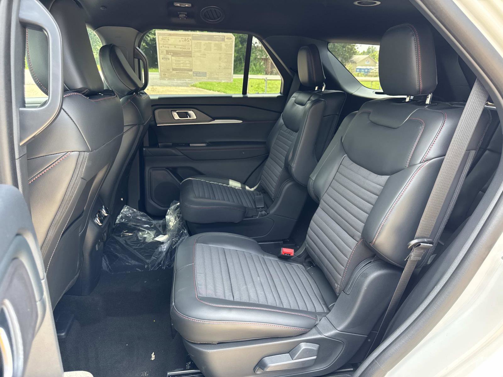New 2025 Ford Explorer ST-Line w/ Premium Package image 7