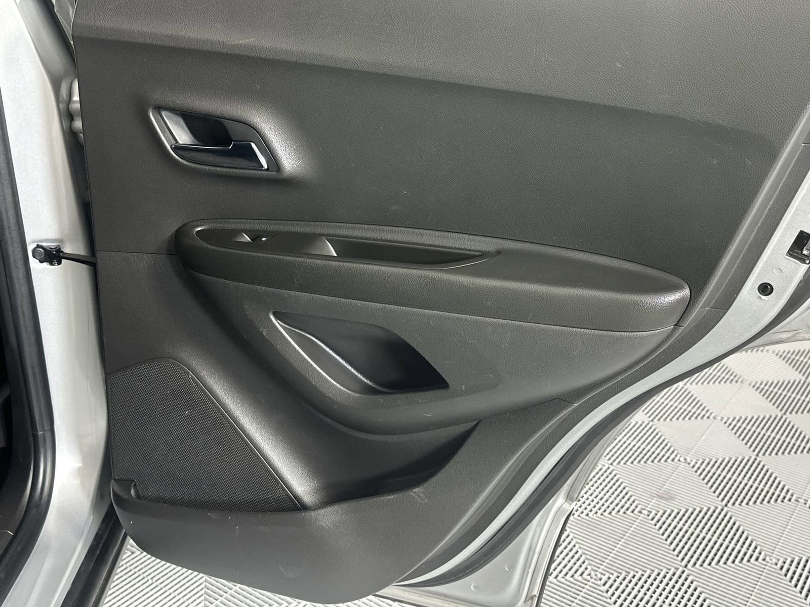 Used 2021 Chevrolet Trax LS w/ Tint and Cruise Package image 31