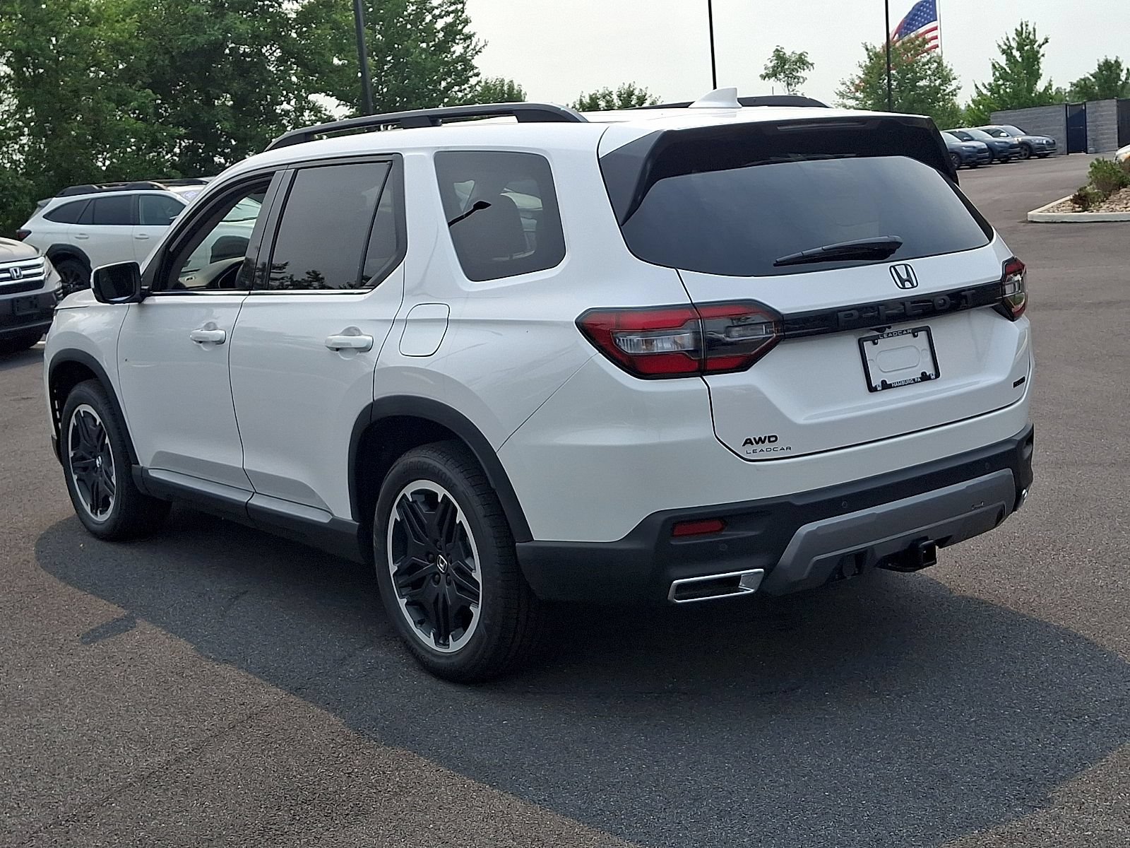 New 2026 Honda Pilot Touring image 3