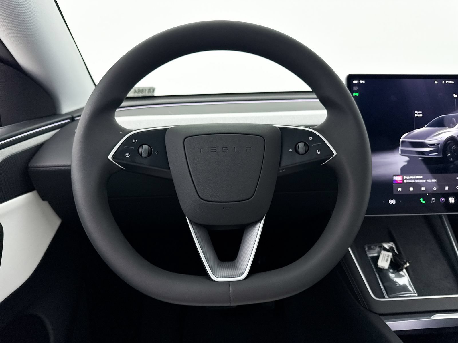 Used 2026 Tesla Model Y Long Range RWD image 36