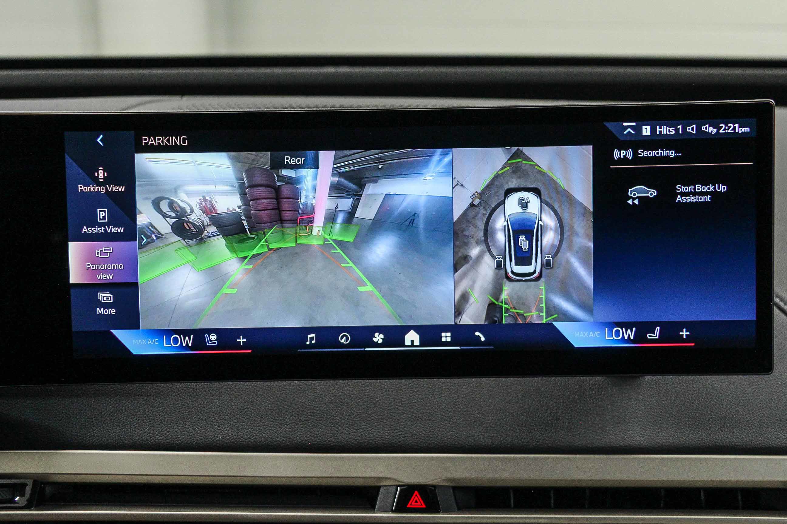 Used 2026 BMW iX xDrive45 w/ Premium Package image 22