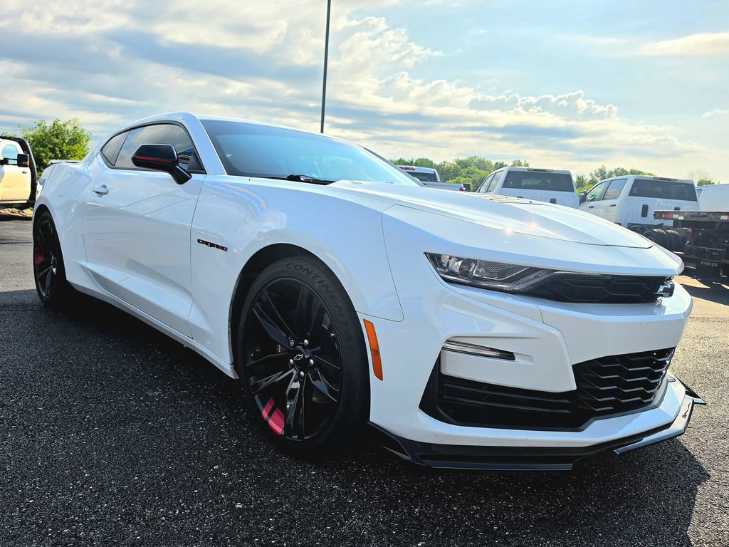 Used 2021 Chevrolet Camaro SS w/ Redline Edition RWD image 9