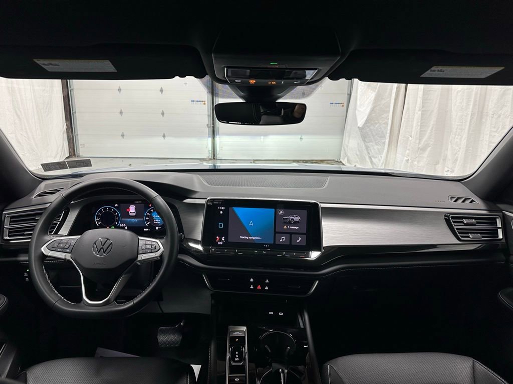 Used 2025 Volkswagen Atlas Cross Sport SE image 43