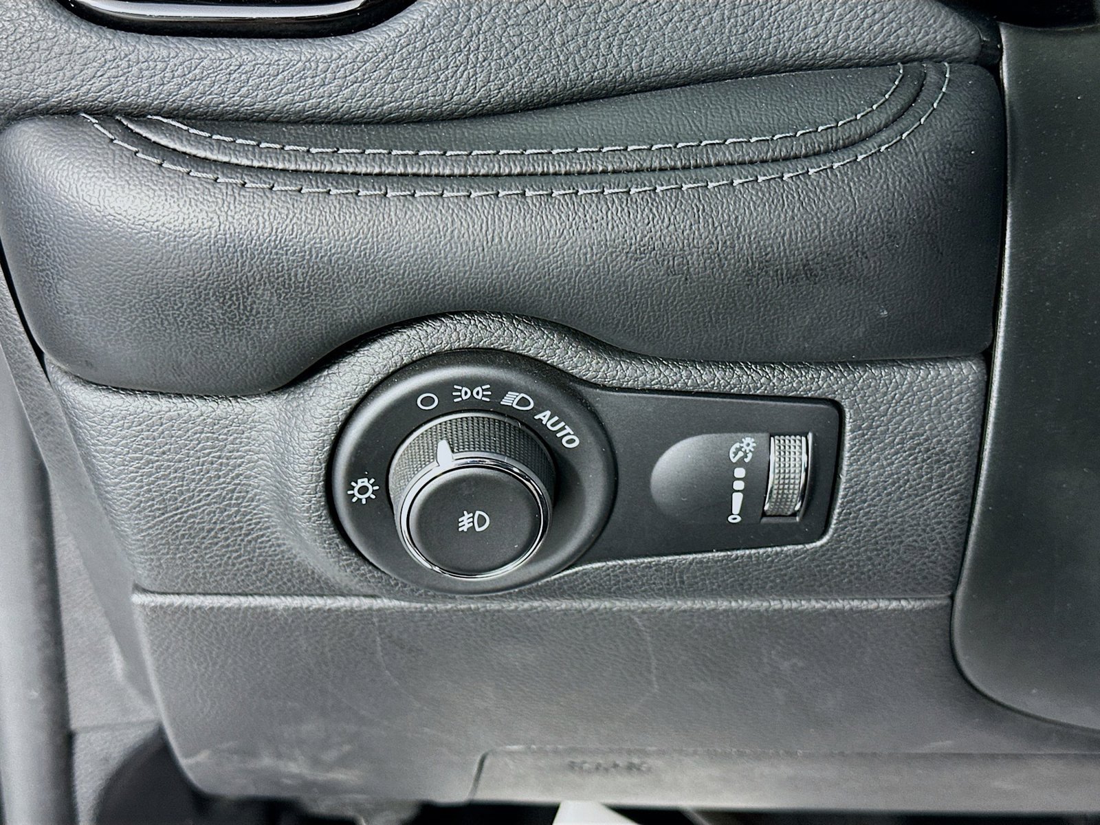 Used 2021 Dodge Durango GT RWD image 12