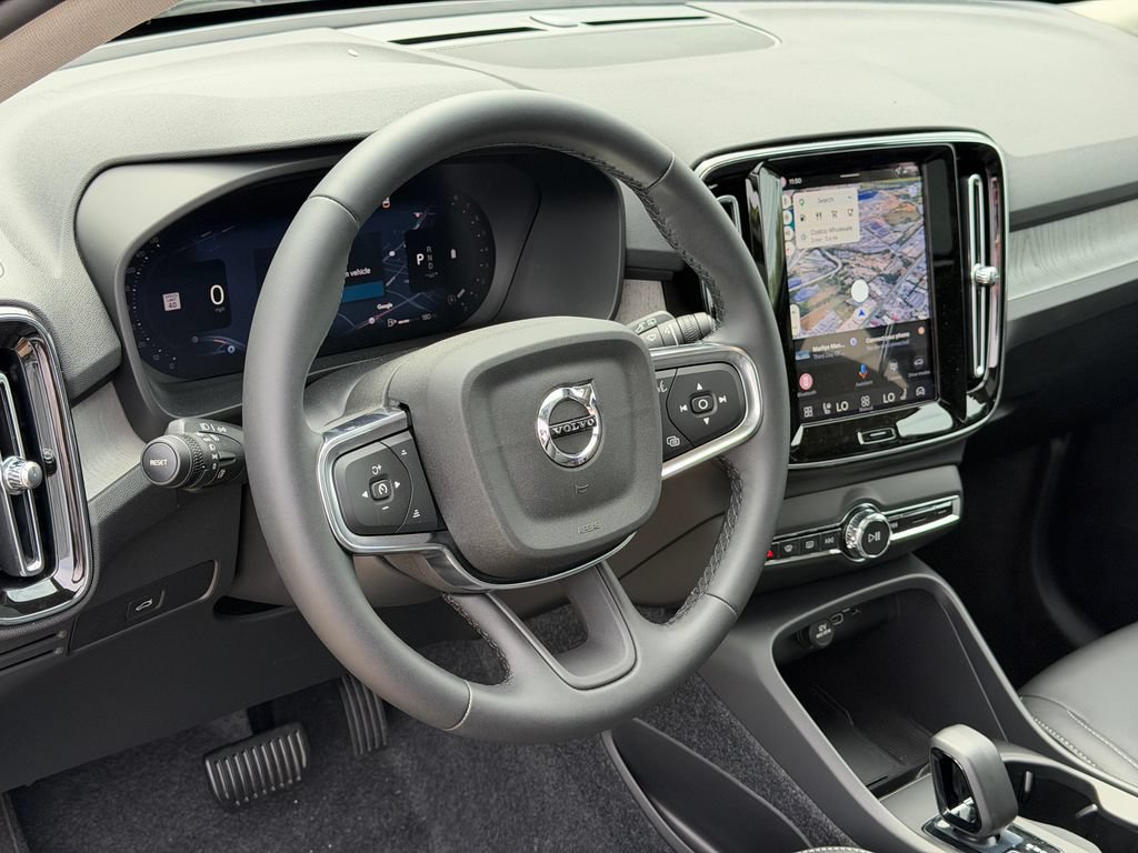 New 2026 Volvo XC40 B5 Core w/ Climate Package AWD/4WD image 15