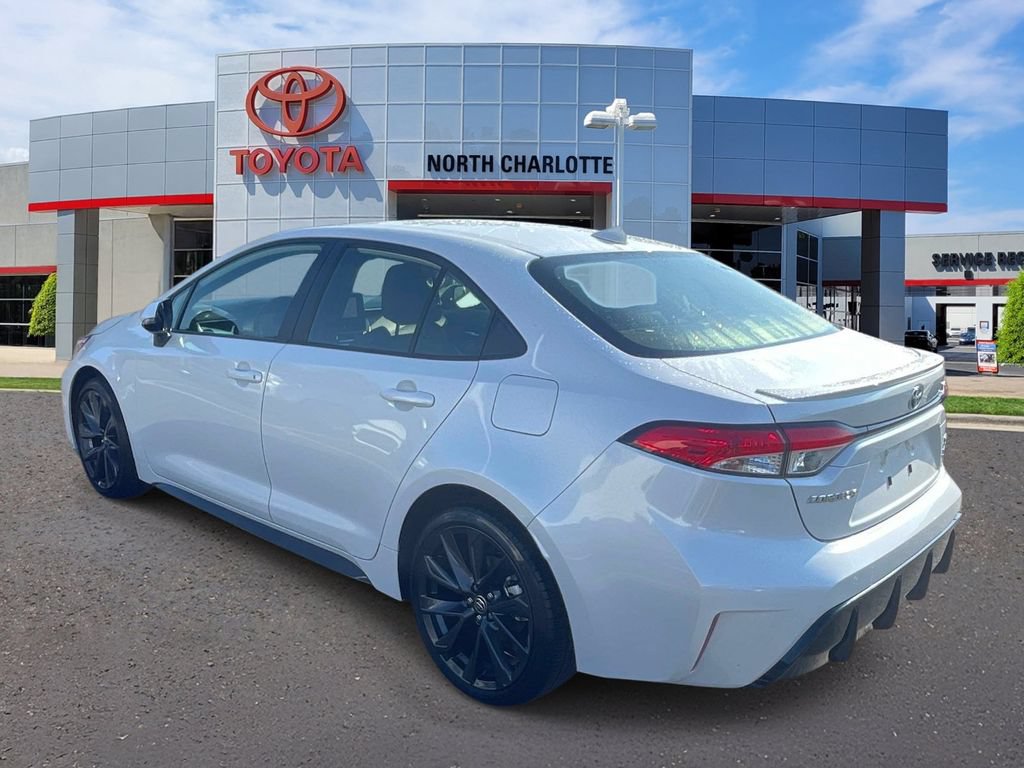 Used 2025 Toyota Corolla SE FWD image 6