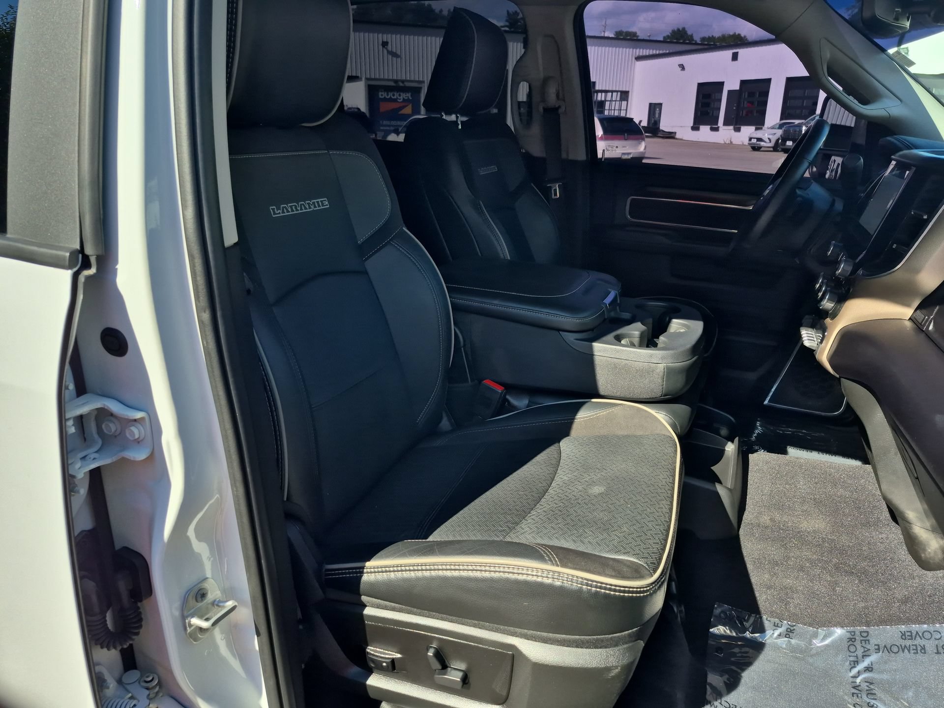 Used 2024 RAM 2500 Laramie w/ Safety Group AWD/4WD image 28