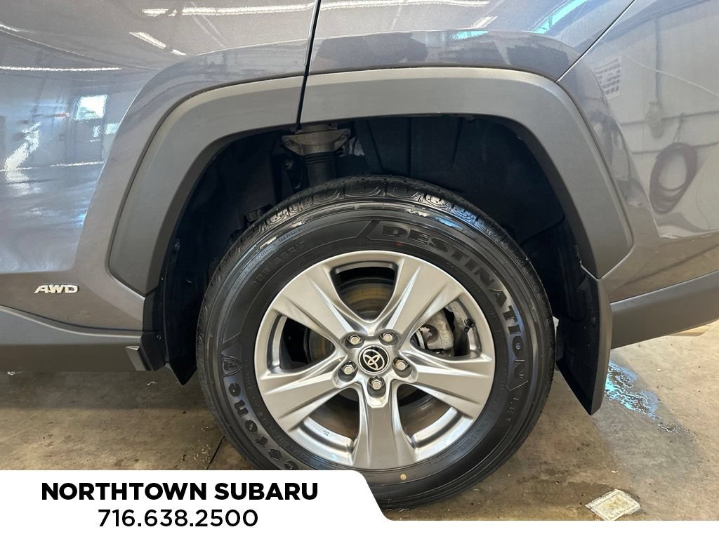 Used 2023 Toyota RAV4 LE AWD/4WD image 29