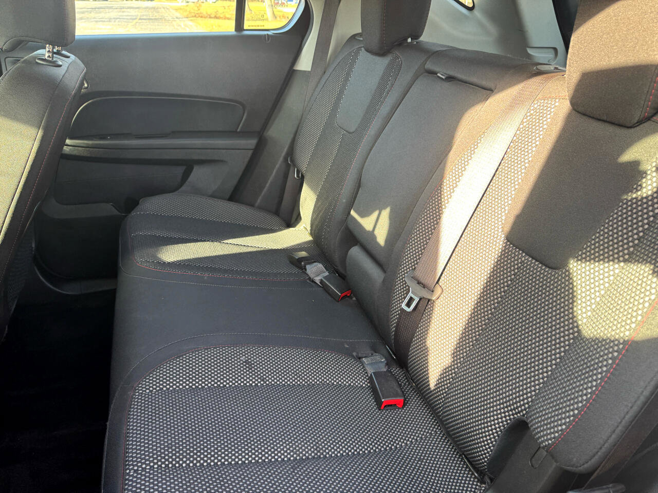 Used 2017 Chevrolet Equinox LS image 36