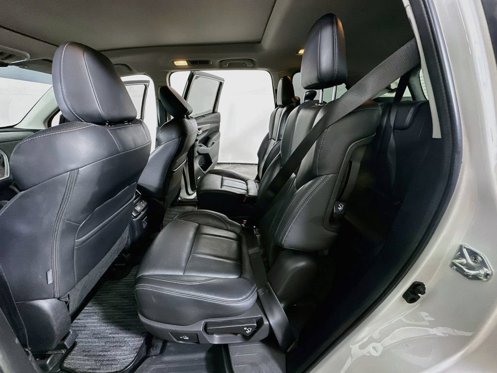 Used 2023 Subaru Ascent Touring AWD/4WD image 15