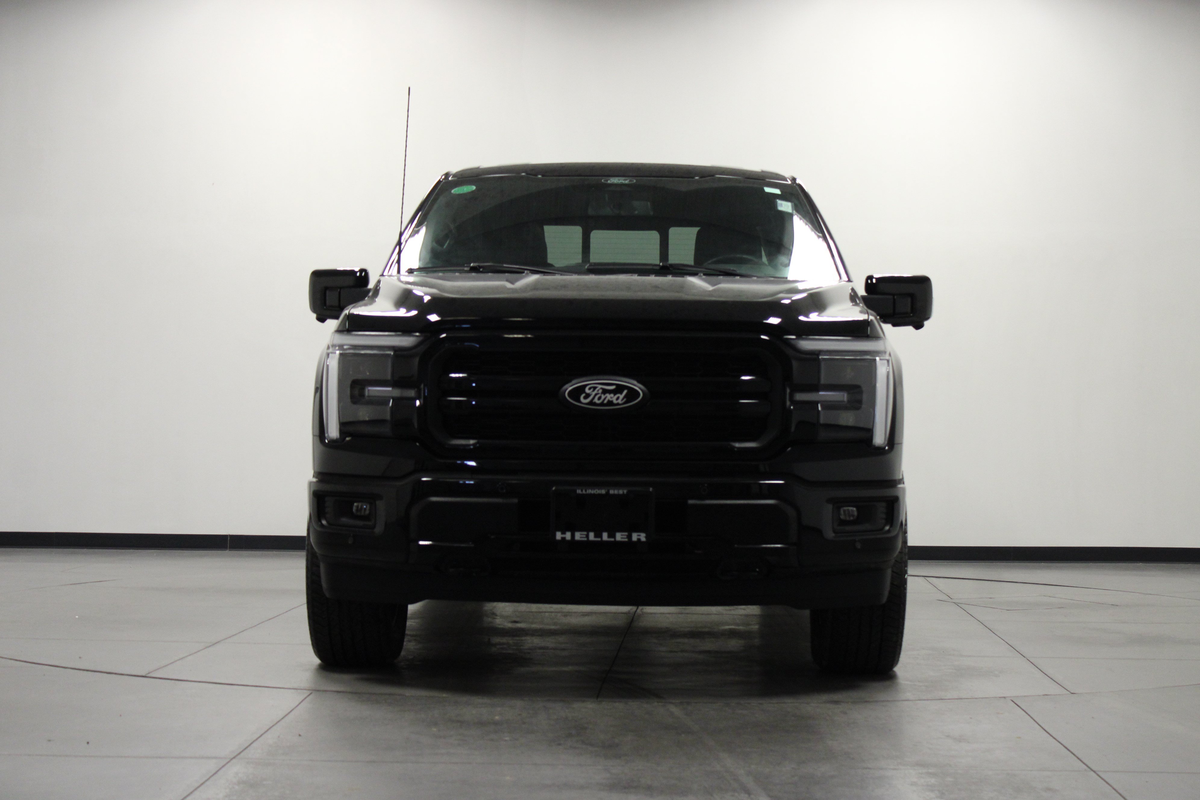 Used 2025 Ford F150 Lariat AWD/4WD image 9