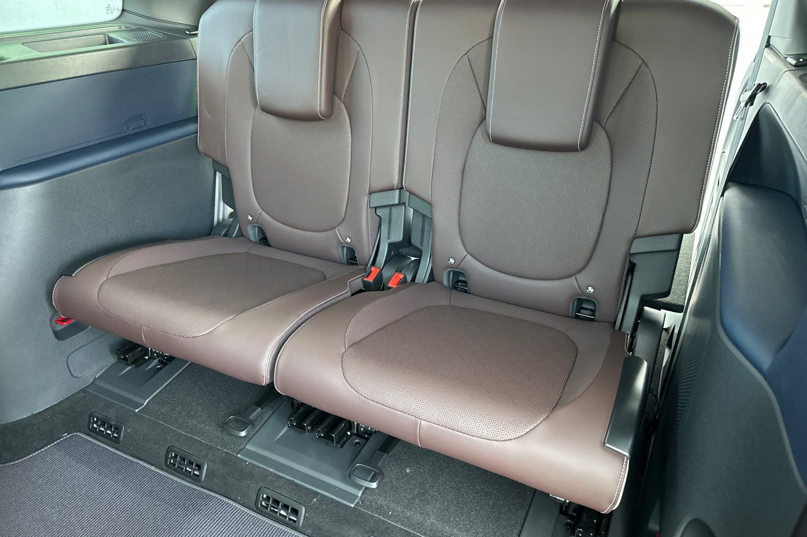 New 2025 Volkswagen ID. Buzz Pro S Plus image 14