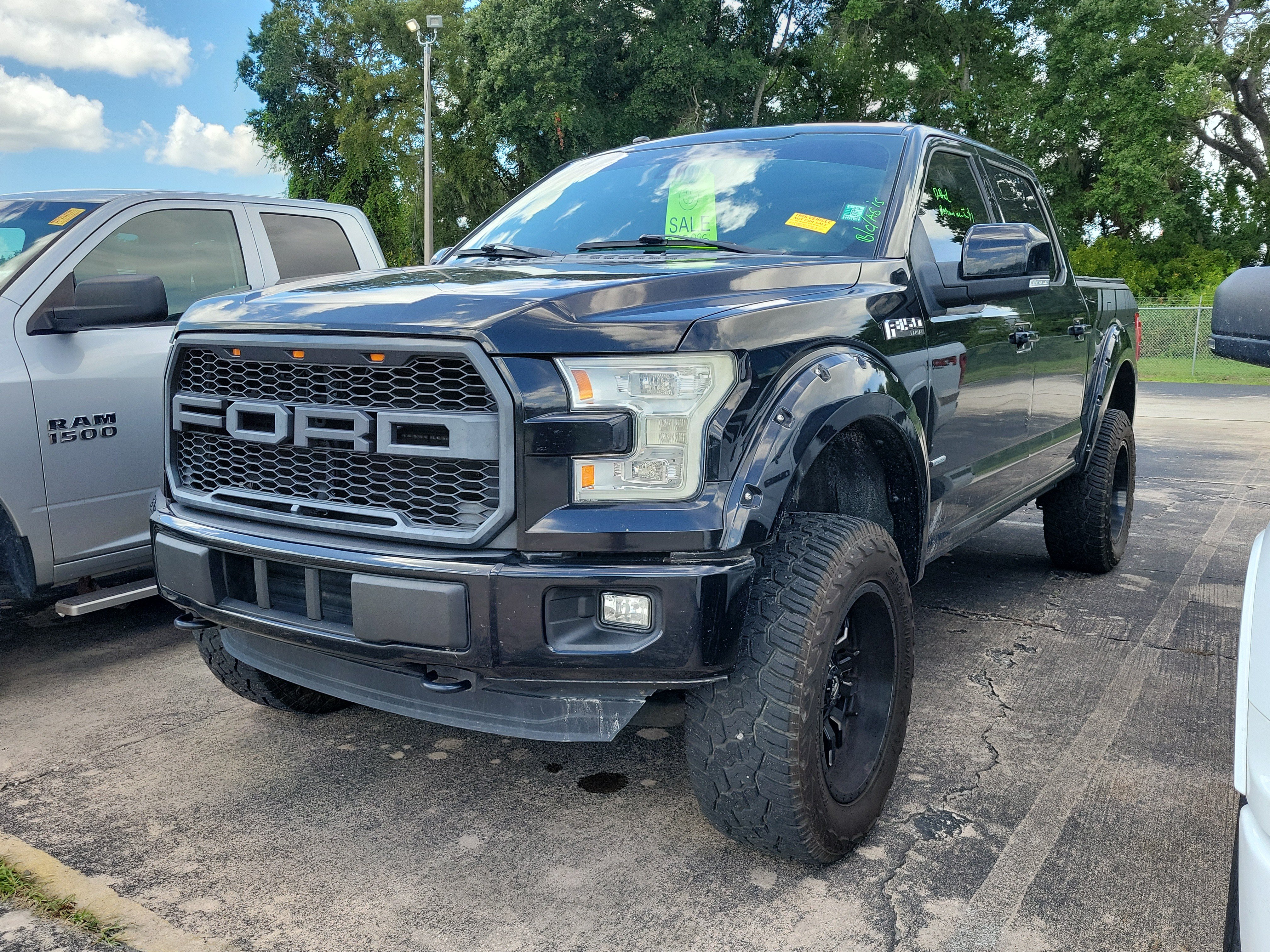 Used 2016 Ford F150 Lariat w/ Equipment Group 502A Luxury AWD/4WD image 3