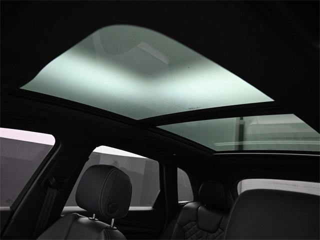 Used 2020 Audi SQ5 Premium Plus w/ Premium Plus Package image 30