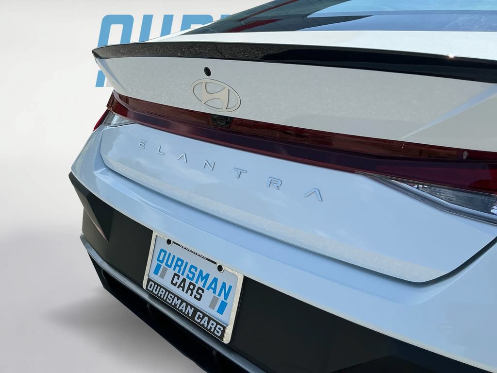 Used 2025 Hyundai Elantra Sport FWD image 23