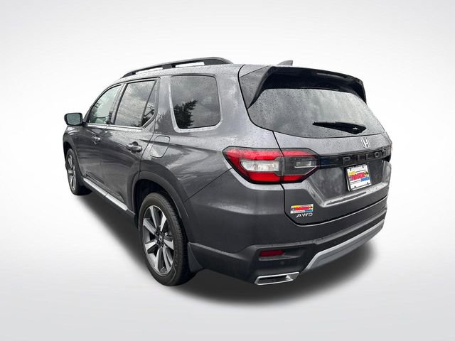 Certified 2023 Honda Pilot Touring image 3