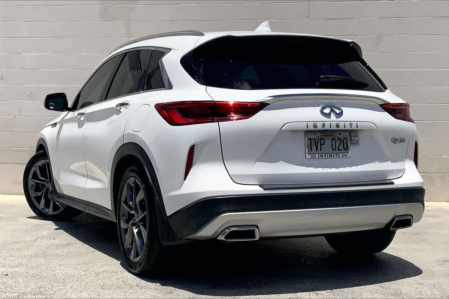 Used 2019 INFINITI QX50 Essential w/ Sensory Package FWD image 4