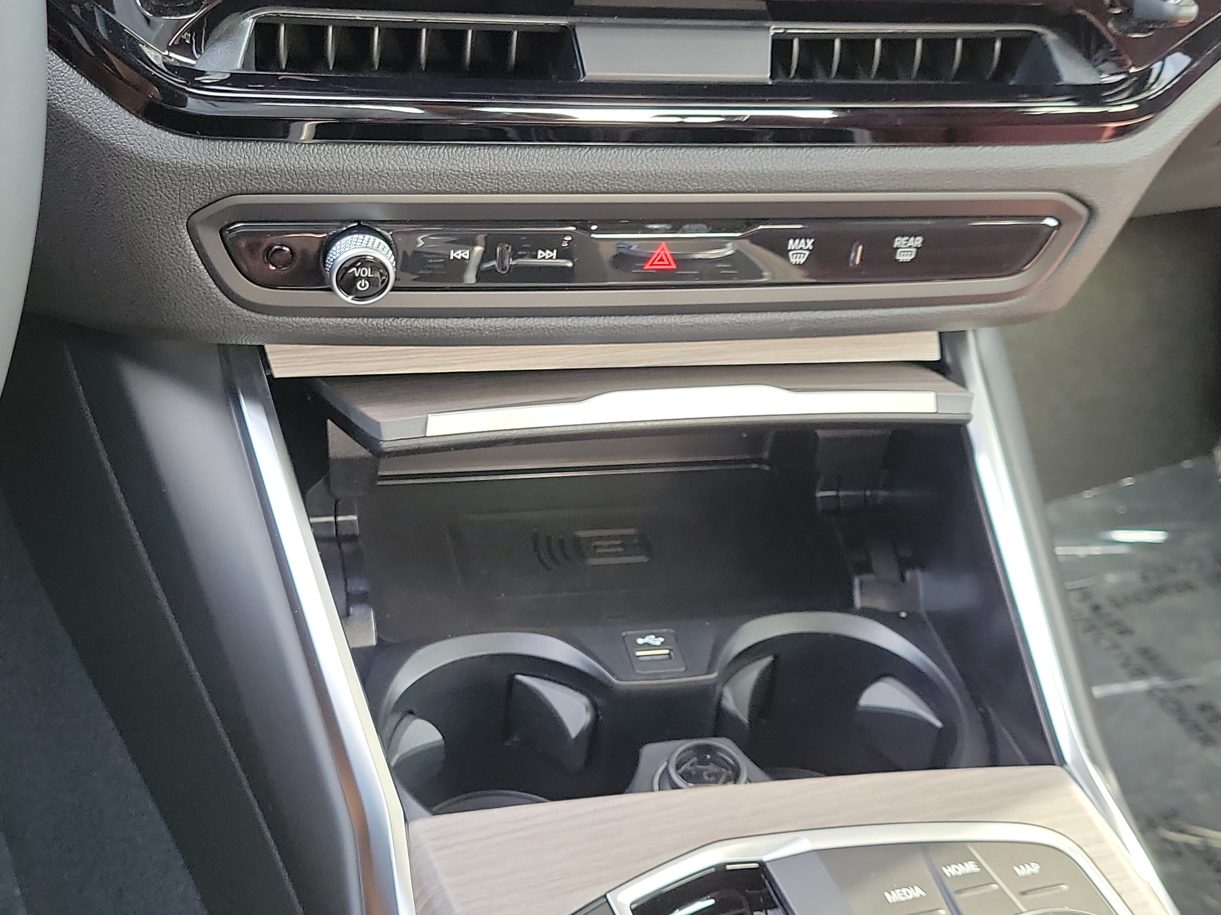 New 2026 BMW 330i Sedan w/ M Sport Package RWD image 26