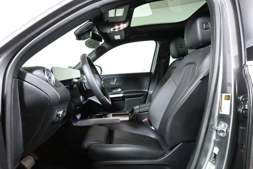 Certified 2026 Mercedes-Benz GLB 250 4MATIC image 3