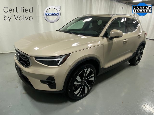 Certified 2025 Volvo XC40 B5 Ultra w/ Protection Package Premier