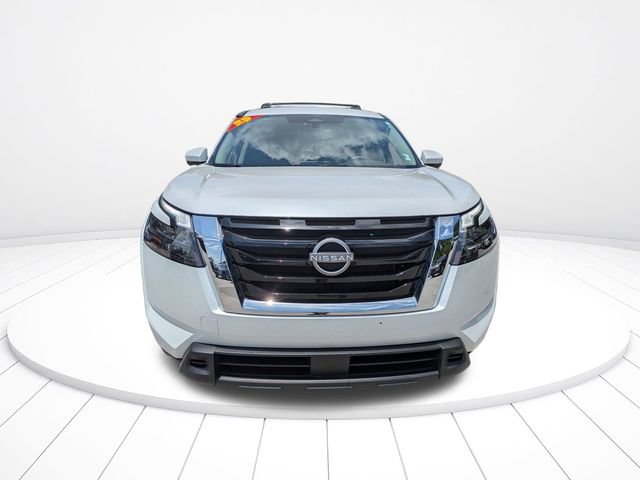 Used 2025 Nissan Pathfinder SV FWD image 9