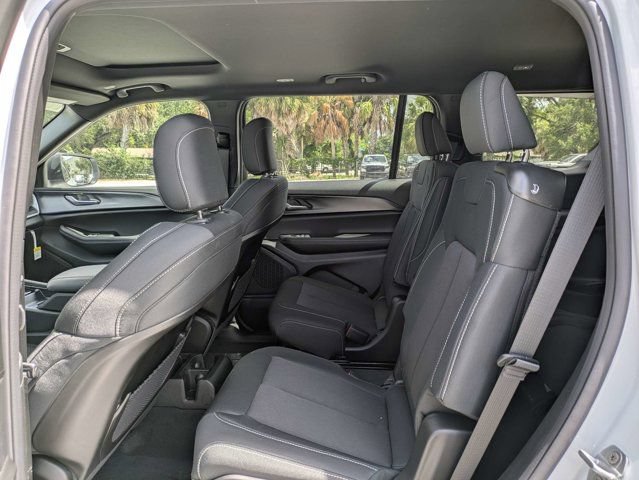 New 2026 Jeep Grand Cherokee L 2WD image 14