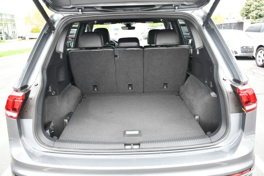 Used 2022 Volkswagen Tiguan SE R-Line AWD/4WD image 23