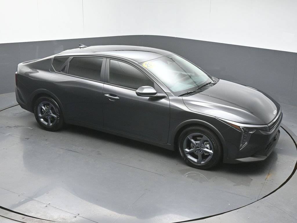 Used 2025 Kia K4 FWD image 38