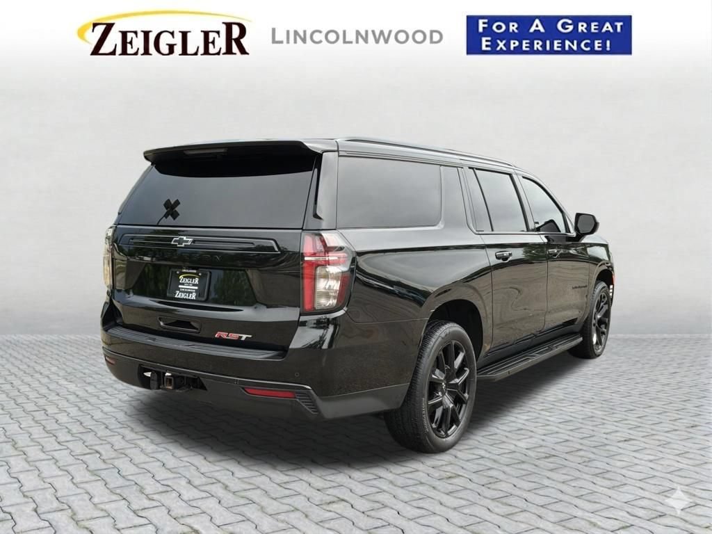 Used 2023 Chevrolet Suburban RST AWD/4WD image 7