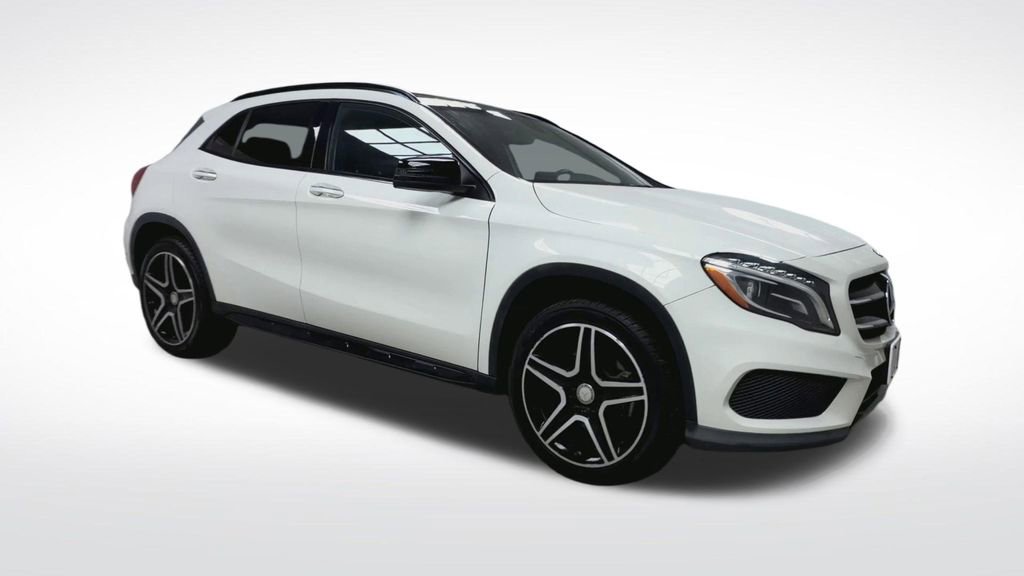 Used 2017 Mercedes-Benz GLA 250 4MATIC image 2