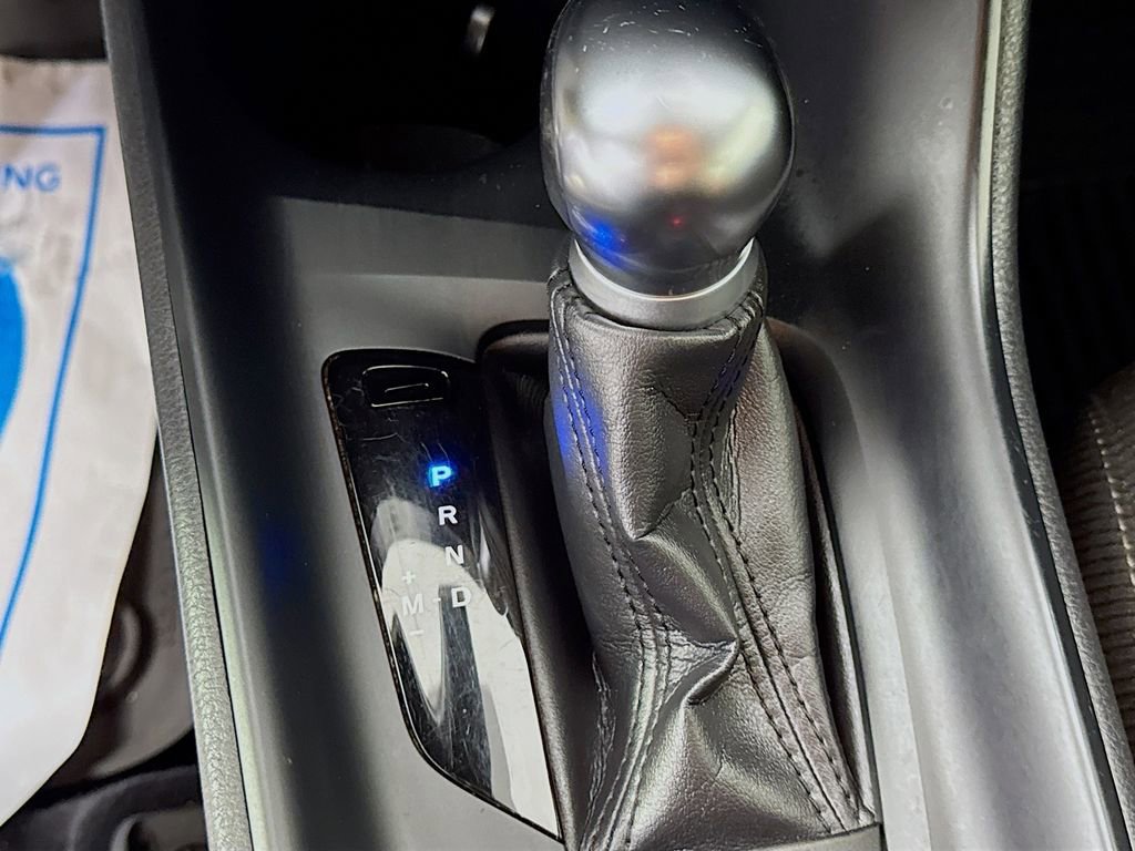 Used 2019 Toyota C-HR LE FWD image 21