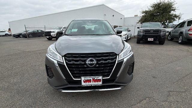 New 2025 Nissan Kicks Play S image 8