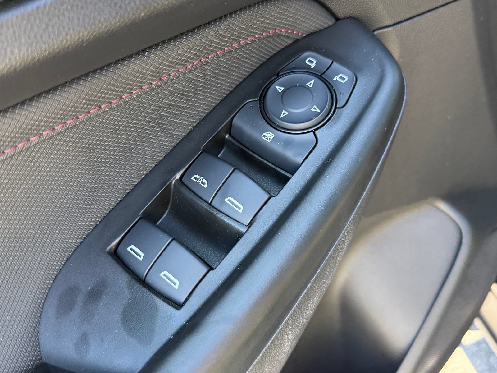 Used 2023 Chevrolet TrailBlazer RS w/ Convenience Package AWD/4WD image 14